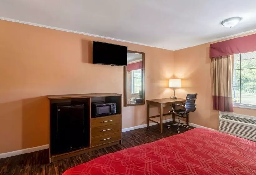 فندق Econo Lodge Cornersville