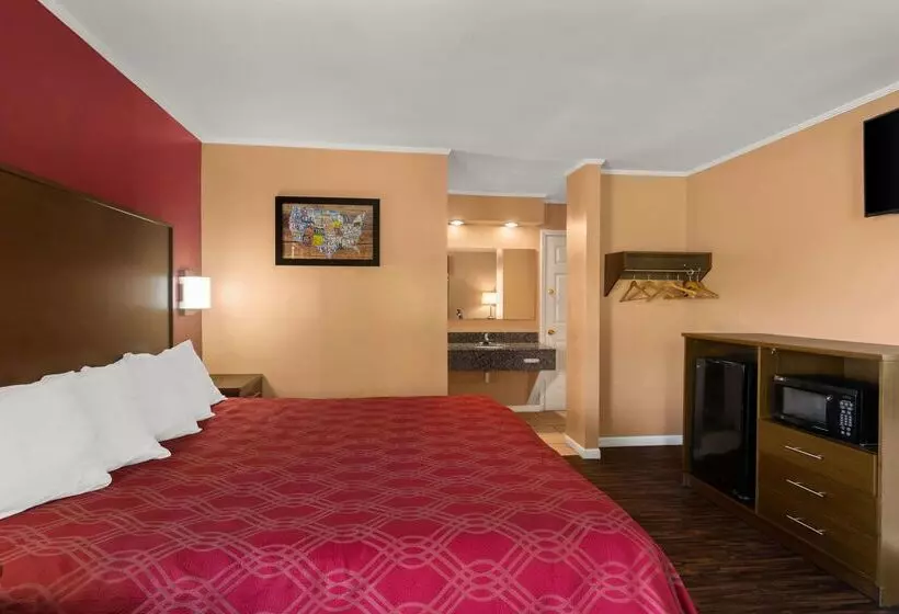 فندق Econo Lodge Cornersville