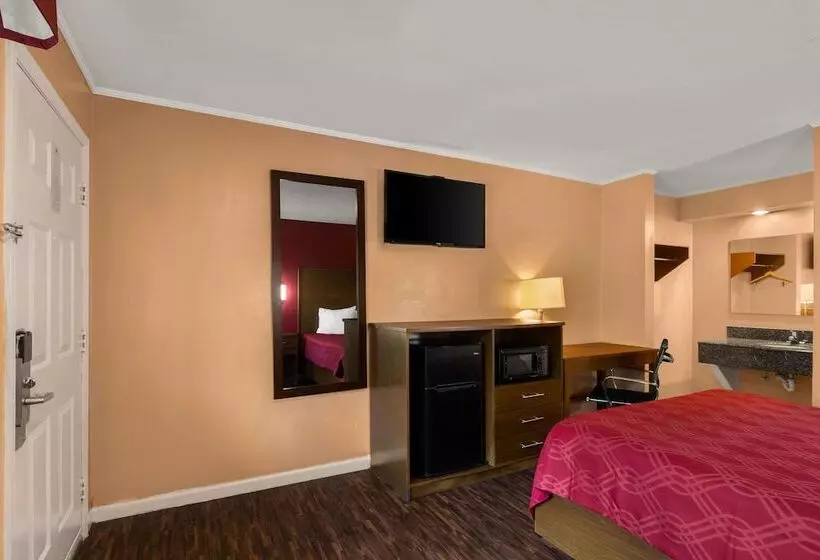 فندق Econo Lodge Cornersville