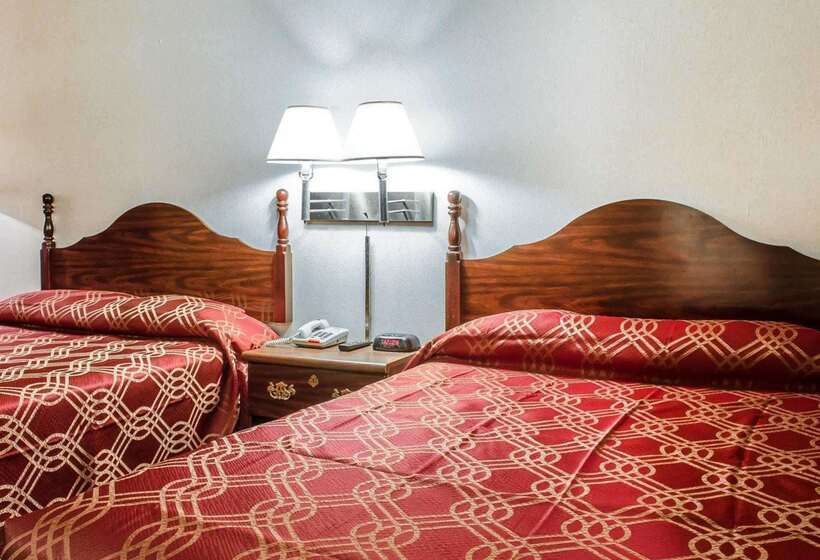 Отель Econo Lodge