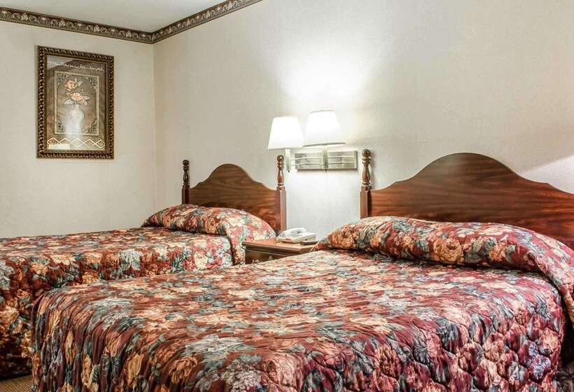 Отель Econo Lodge