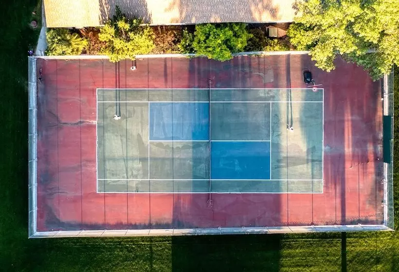 酒店 Flying Saddle Resort And Steak House