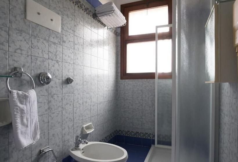 בית מלון כפרי Monaco & Quisisana