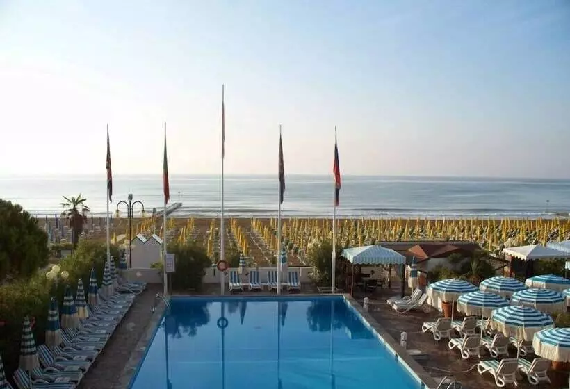 هتل Monaco & Quisisana