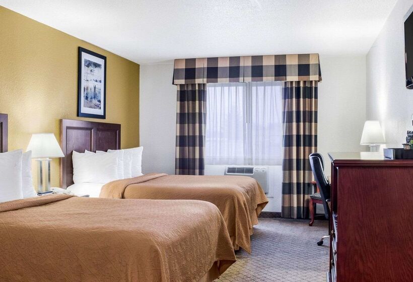 בית מלון כפרי Quality Inn Oacoma   Chamberlain