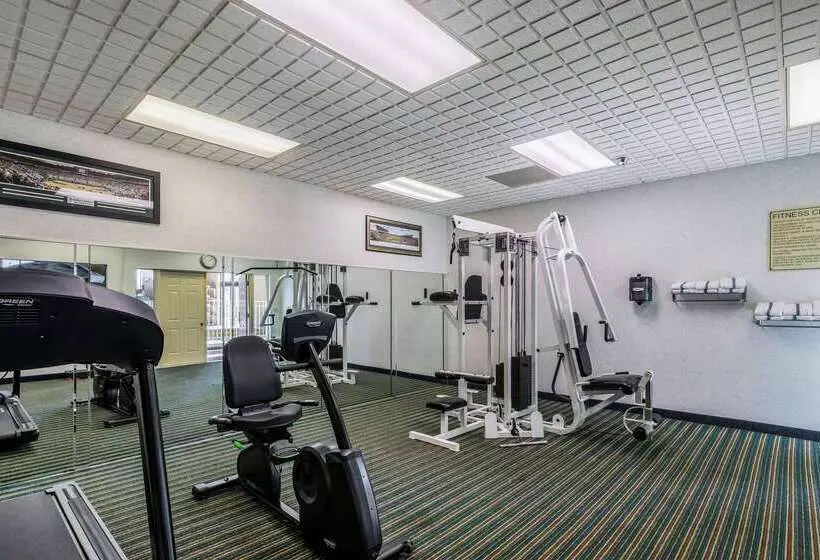 호텔 Quality Inn University Lansing