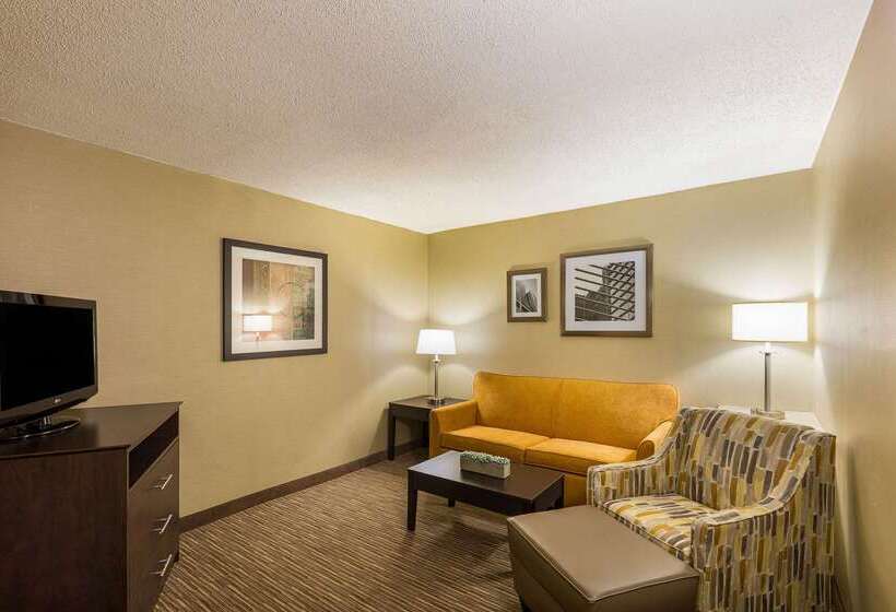 فندق Quality Inn University Lansing