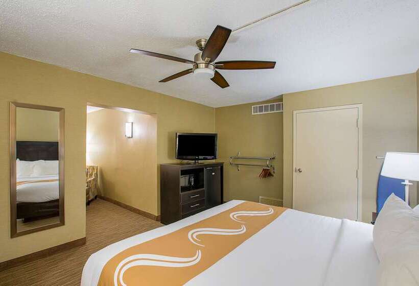 فندق Quality Inn University Lansing
