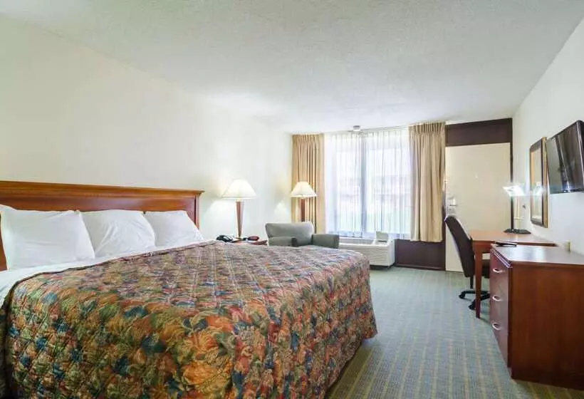 هتل Rodeway Inn & Suites Greensboro Southeast