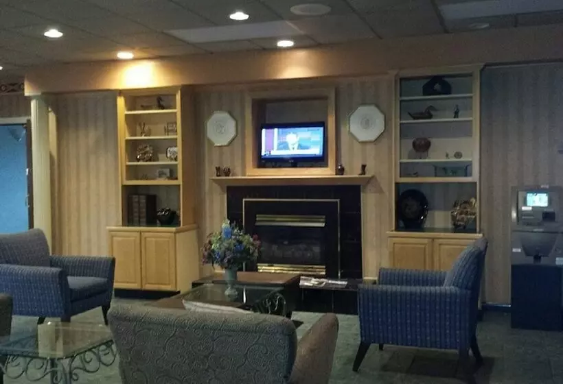 هتل Rodeway Inn & Suites Greensboro Southeast