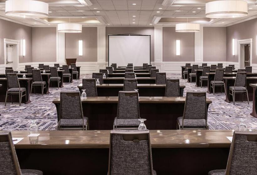 هتل Sheraton Ann Arbor