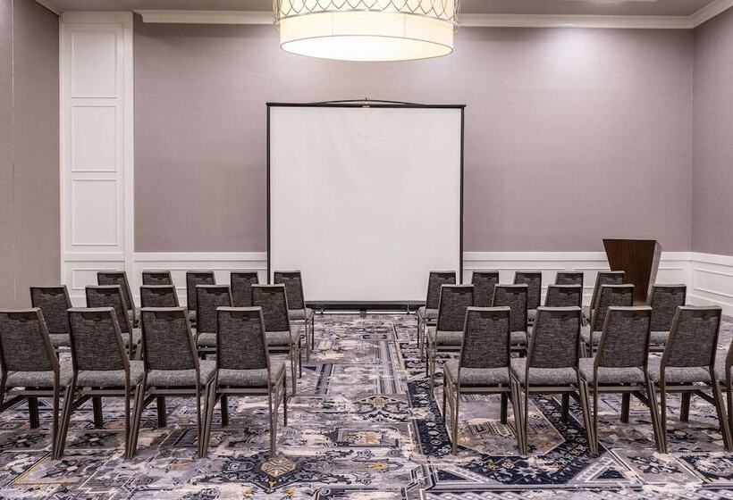 هتل Sheraton Ann Arbor