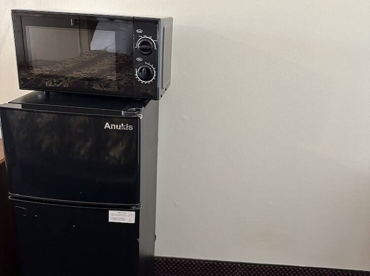 호텔 Travelodge By Wyndham Bakersfield