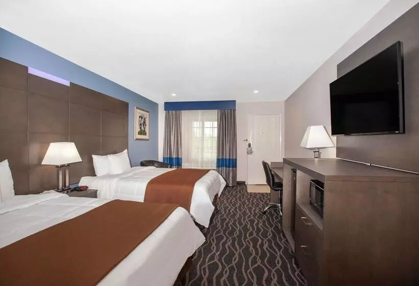 هتل Travelodge Inn & Suites By Wyndham Anaheim On Disneyland Dr