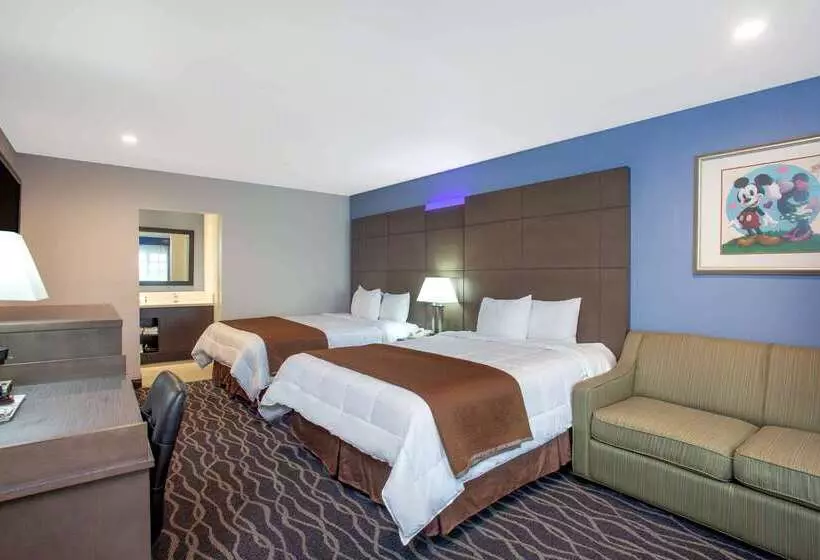 هتل Travelodge Inn & Suites By Wyndham Anaheim On Disneyland Dr