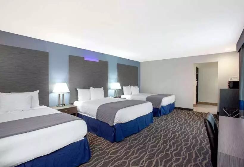 هتل Travelodge Inn & Suites By Wyndham Anaheim On Disneyland Dr