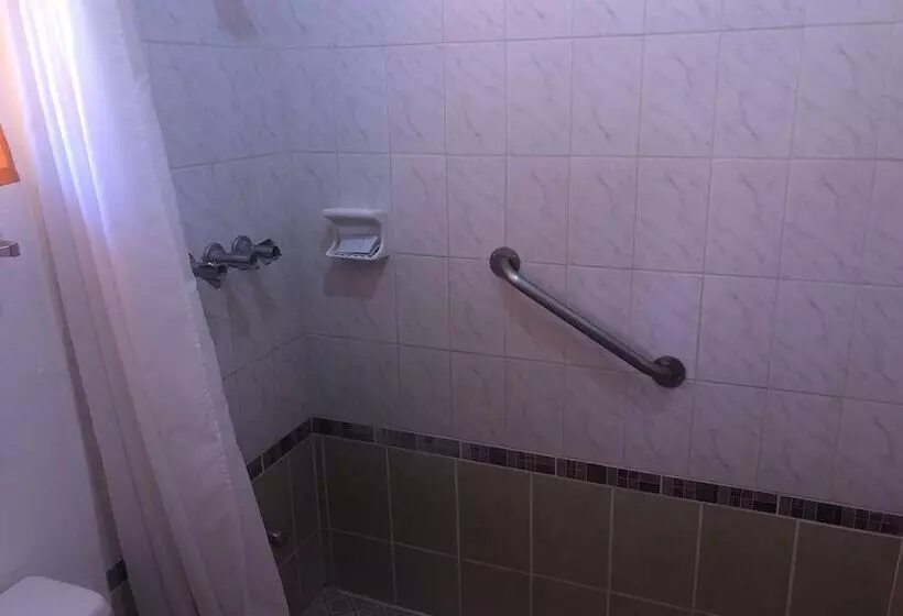 Best Time Inn Hotel   Car Rental