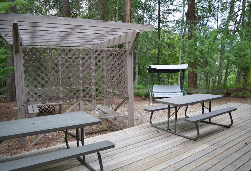 Chalet Continental Motel