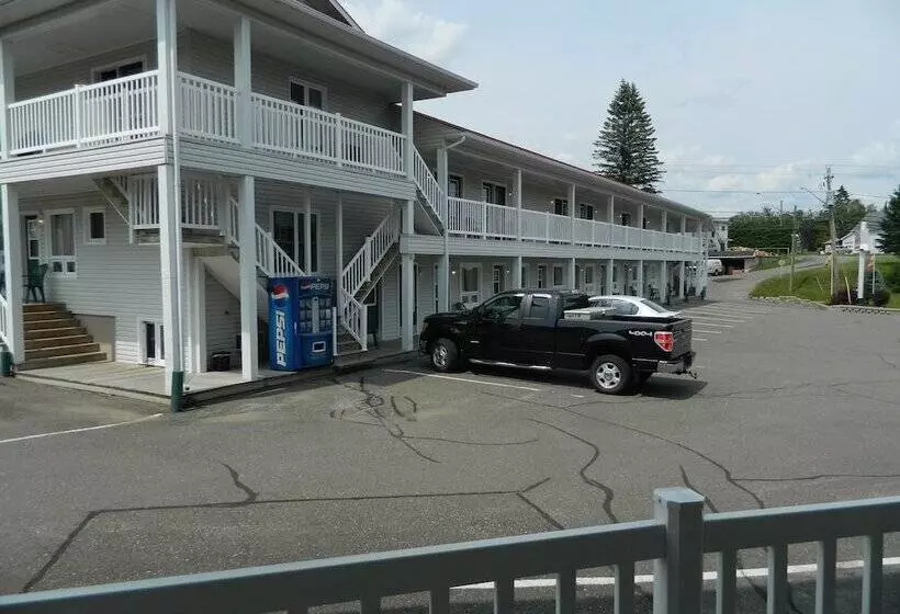 Hilltop Motel & Restaurant