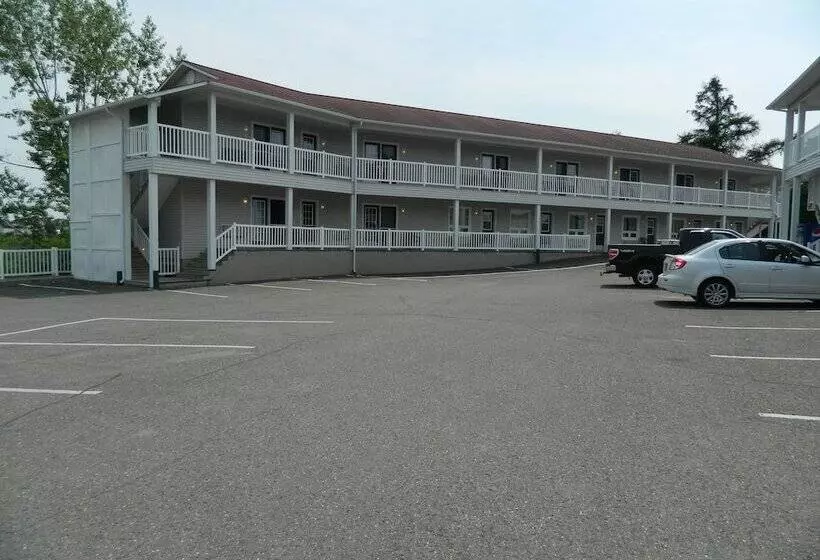 Hilltop Motel & Restaurant