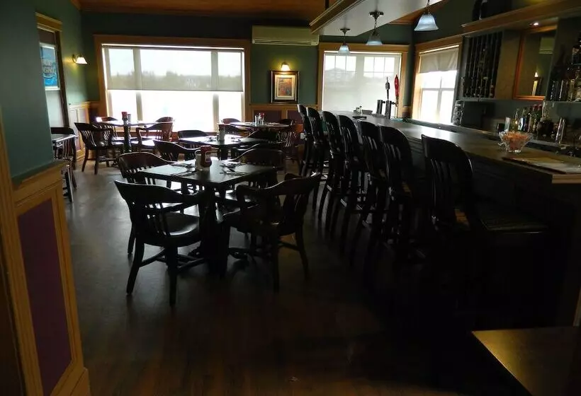 Hilltop Motel & Restaurant