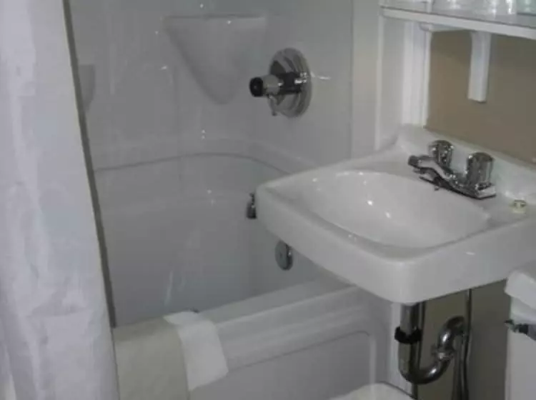 Hilltop Motel & Restaurant