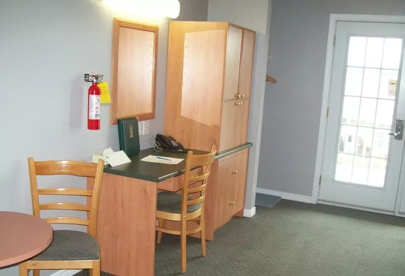 Hilltop Motel & Restaurant