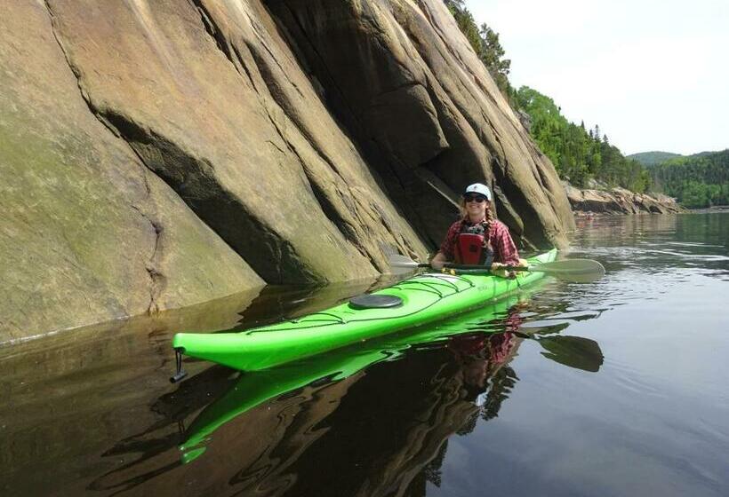 فندق Auberge Jeunesse Rose Des Vents