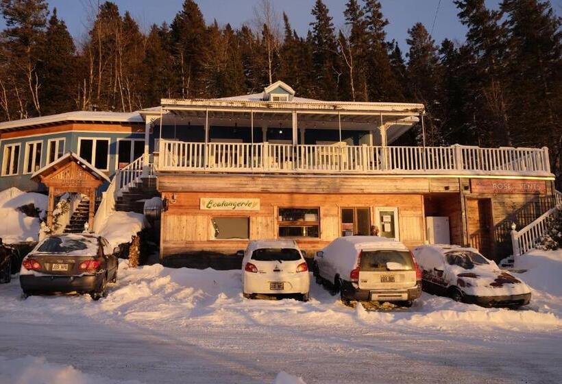 فندق Auberge Jeunesse Rose Des Vents