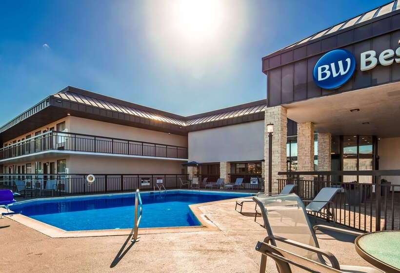 בית מלון כפרי Best Western Center Inn