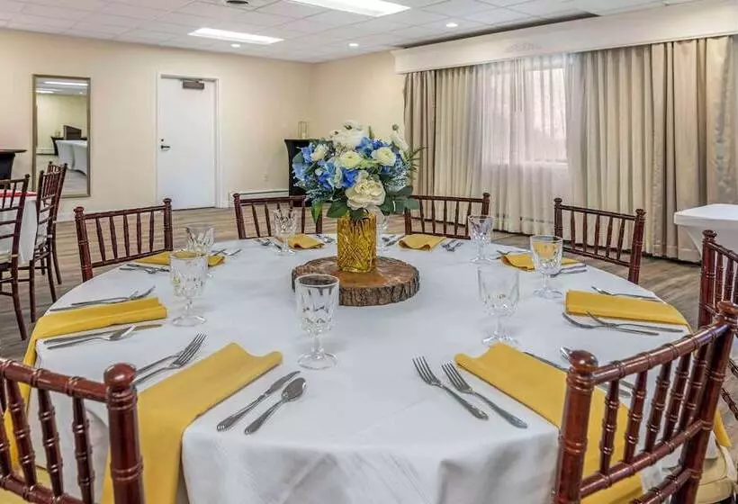 Black Bear Inn, Ascend Hotel Collection