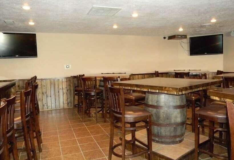 Boarders Inn & Suites By Cobblestone Hotels   Munising