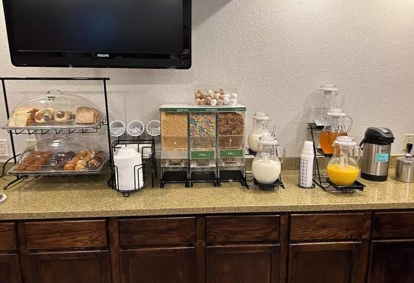 Boarders Inn & Suites By Cobblestone Hotels Munising