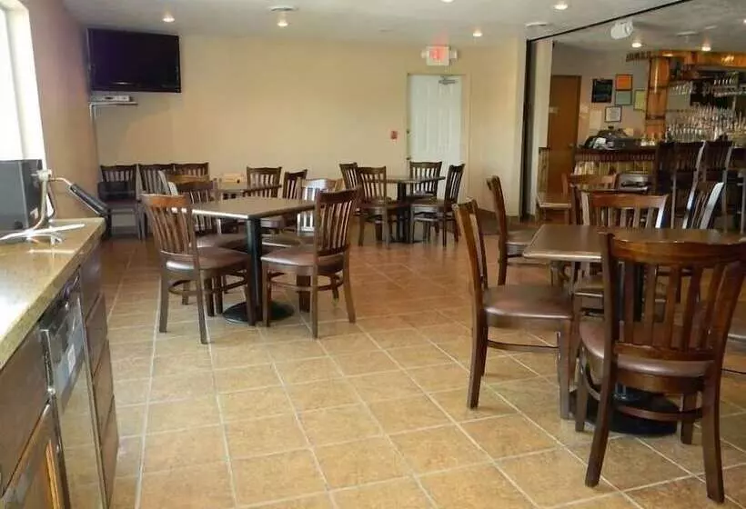 Boarders Inn & Suites By Cobblestone Hotels Munising