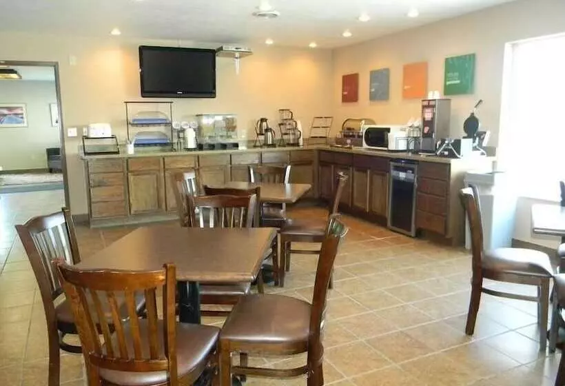 Boarders Inn & Suites By Cobblestone Hotels Munising