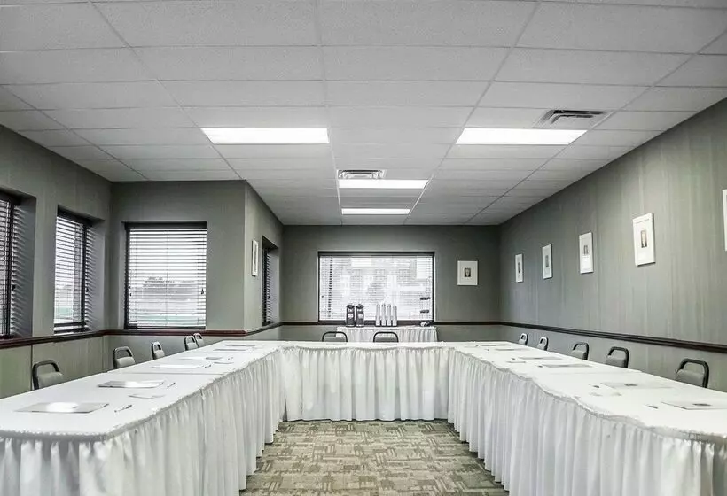 Отель Comfort Inn