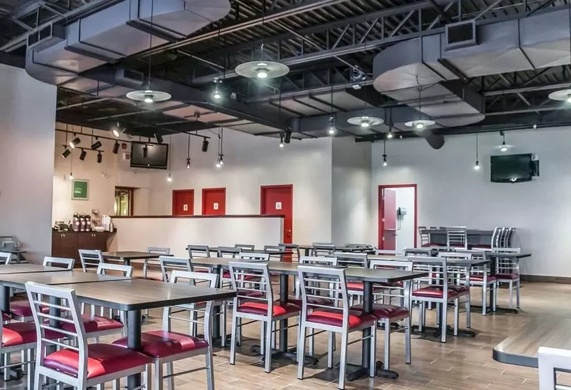 Отель Comfort Inn