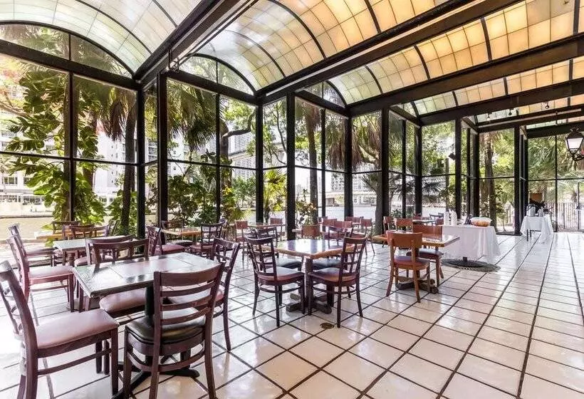 בית מלון כפרי Comfort Inn & Suites Downtown Brickell Port Of Miami