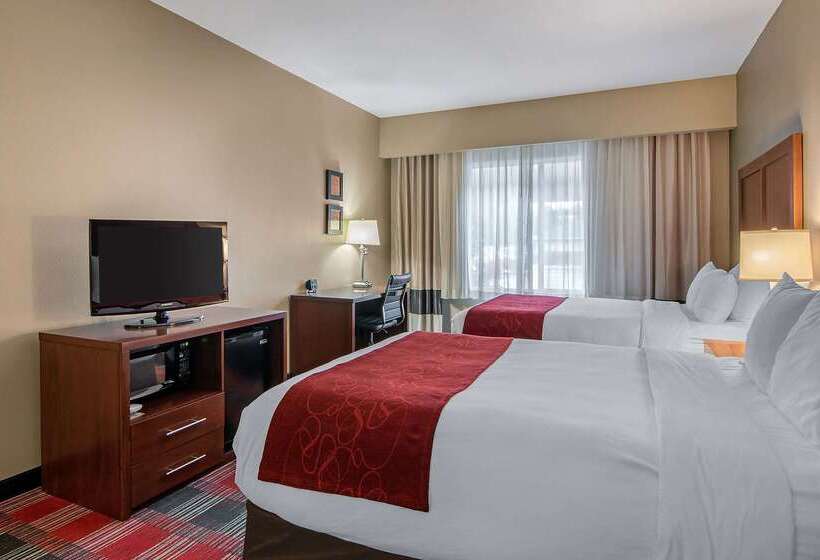فندق Comfort Suites Near Vancouver Mall
