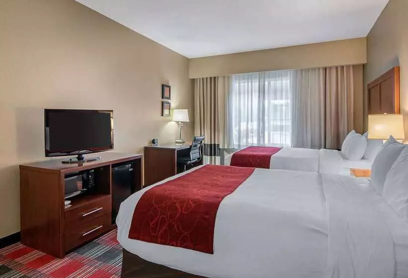 호텔 Comfort Suites Near Vancouver Mall