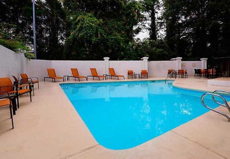 فندق Courtyard Raleigh Crabtree Valley