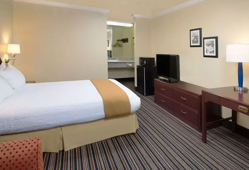 호텔 Days Inn By Wyndham Pinole Berkeley