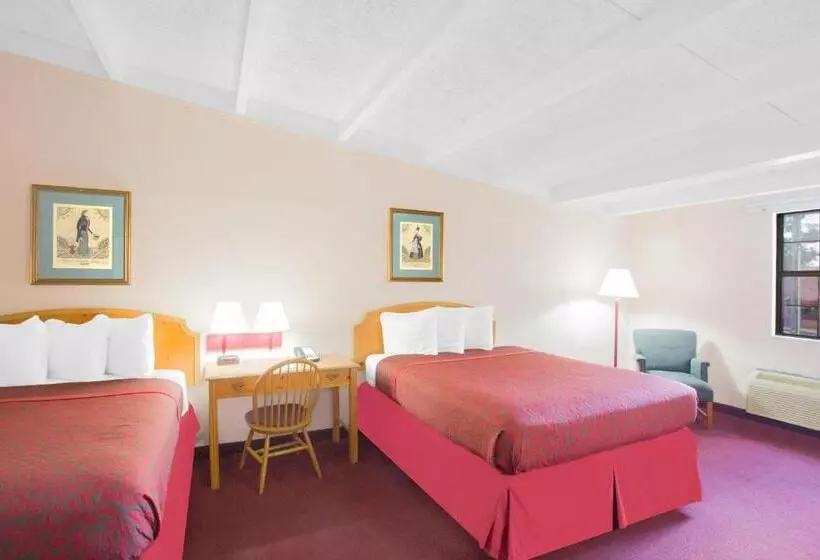 هتل Days Inn By Wyndham Tallahassee University Center