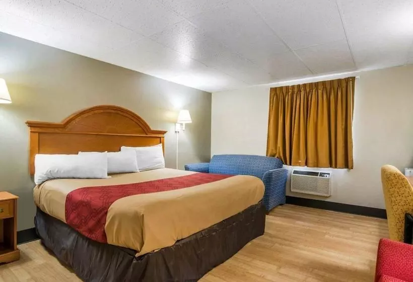 Отель Econo Lodge New Paltz