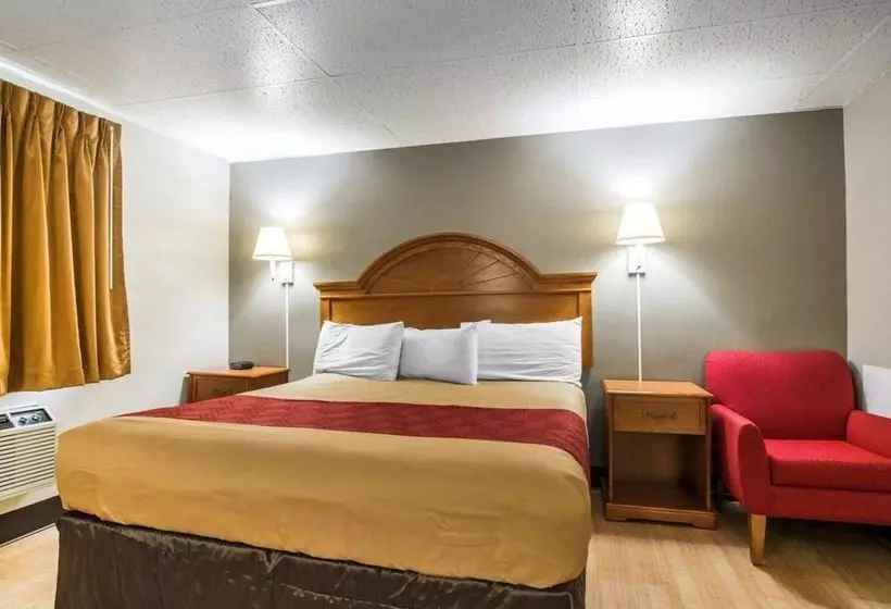 Отель Econo Lodge New Paltz