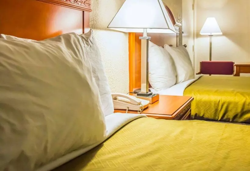 هتل Econo Lodge