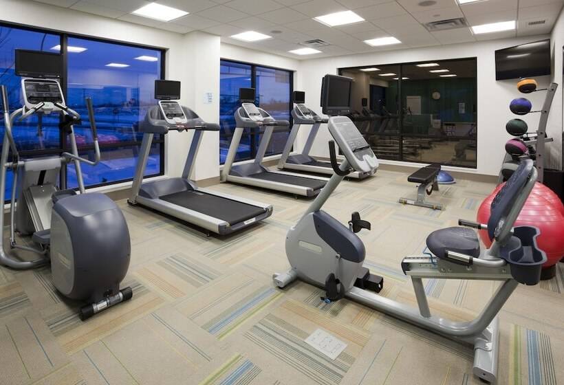 فندق Holiday Inn Express Roseville St. Paul, An Ihg