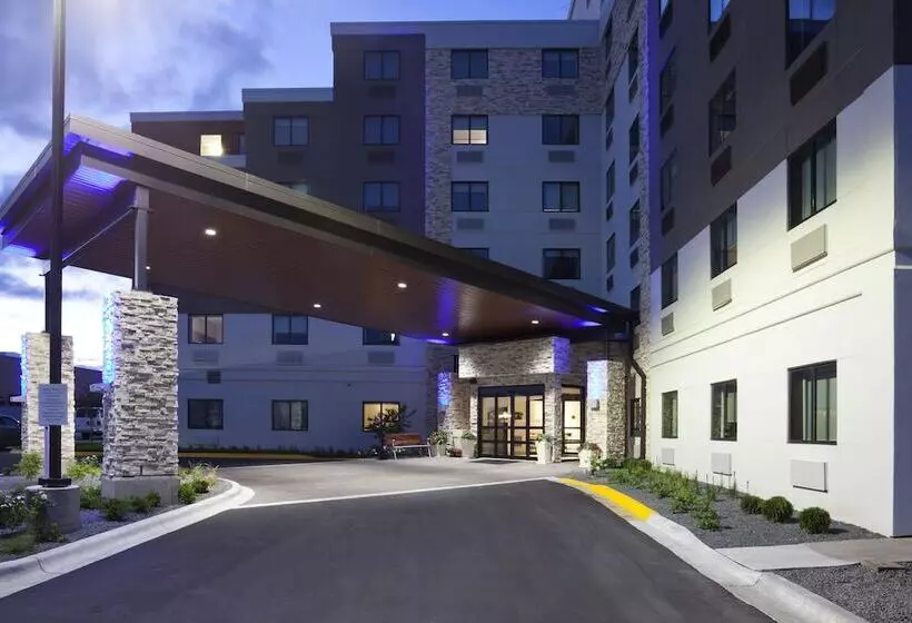 酒店 Holiday Inn Express Roseville St. Paul, An Ihg