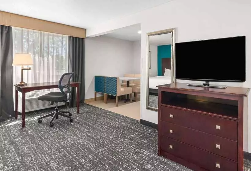 호텔 La Quinta By Wyndham Portland Nw