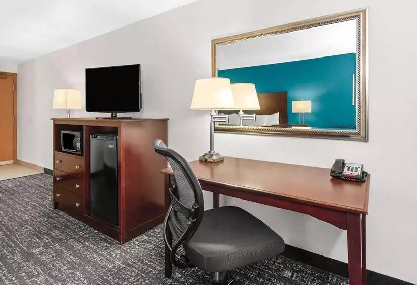 호텔 La Quinta By Wyndham Portland Nw